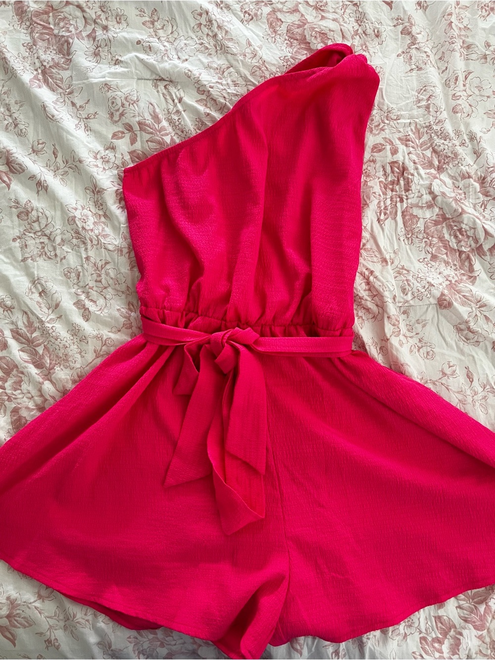 SHEIN Fuchsia One-Shoulder Tie-Waist Romper